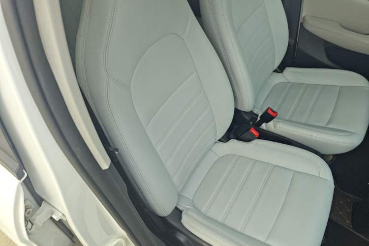 Used Leapmotor T03 2022 Crystal Edition Right Front Seat