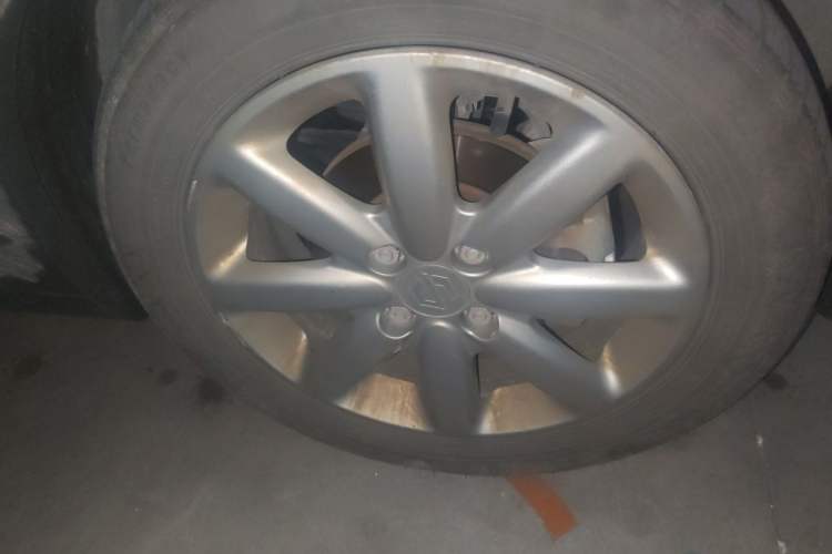 Used Leapmotor T03 2022 Hometown Jade Edition Right Front Wheel Hub