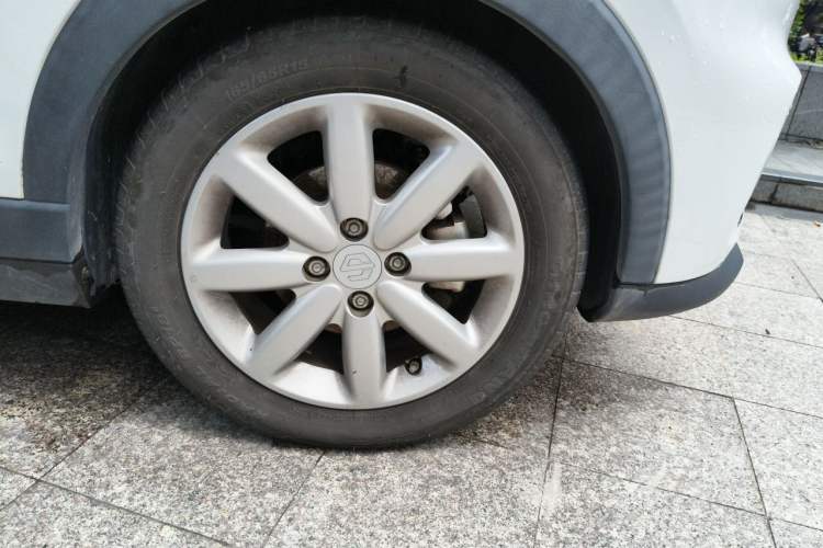 Used Leapmotor T03 2022 Hometown Jade Edition Right Front Wheel Hub
