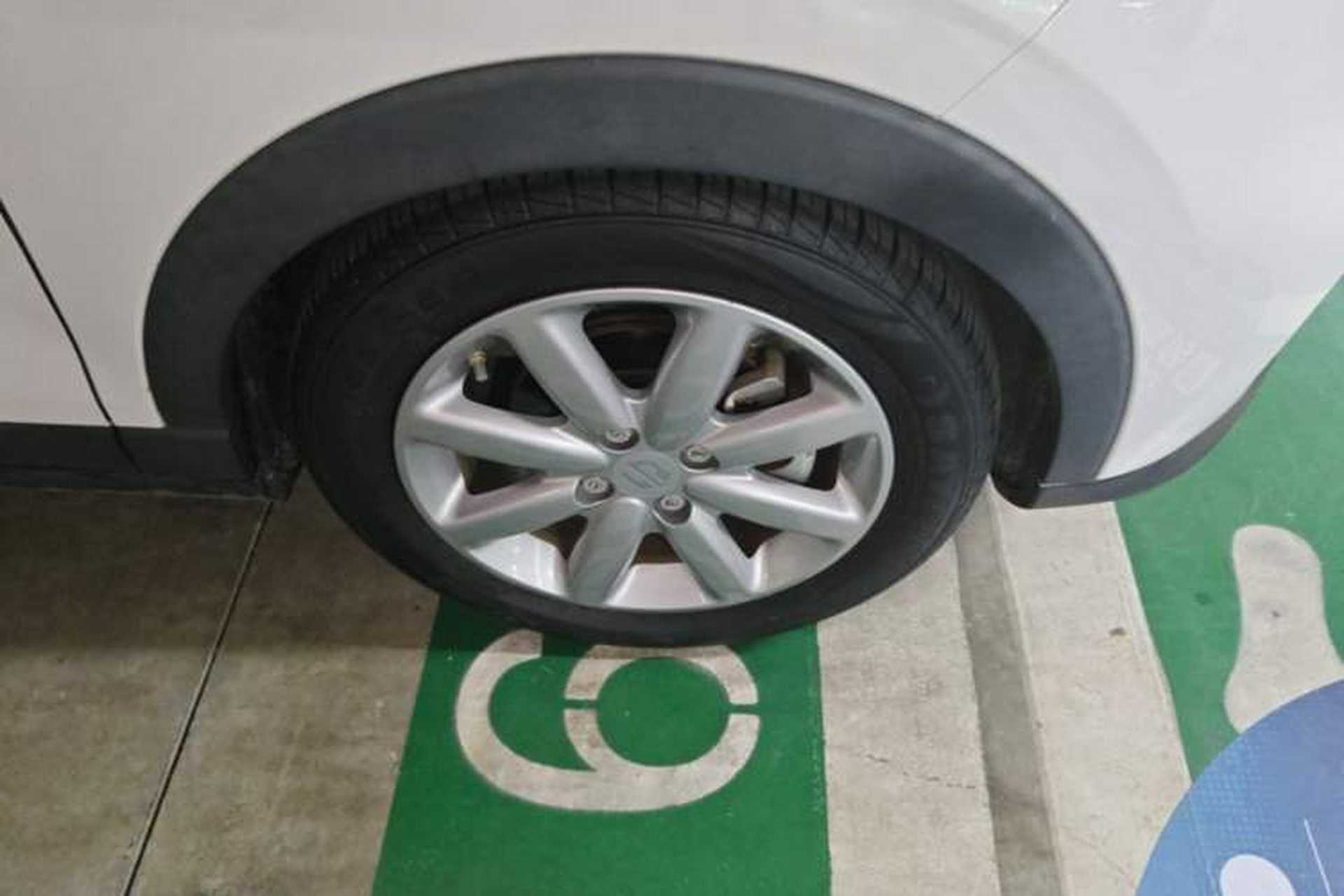 Used Leapmotor T03 2022 YAOJIN Edition Right Front Wheel Hub