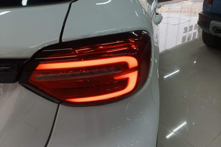 Used Leapmotor T03 2022 Agate Edition Right Rear Taillight