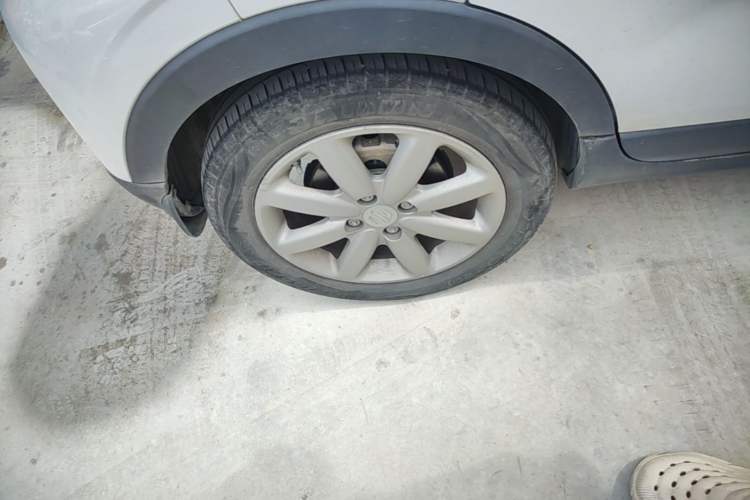 Used Leapmotor T03 2022 Crystal Edition Right Rear Wheel Hub