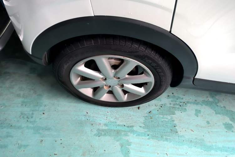 Used Leapmotor T03 2022 Hometown Jade Edition Right Rear Wheel Hub