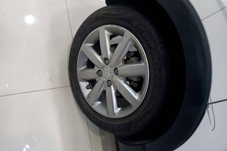 Used Leapmotor T03 2022 Crystal Edition Right Rear Wheel Hub