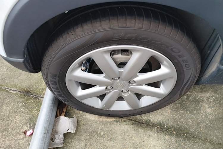 Used Leapmotor T03 2022 Hometown Jade Edition Right Rear Wheel Hub