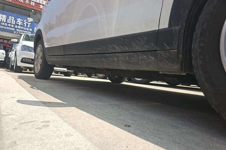 Used Leapmotor T03 2022 Hometown Jade Edition Right Side Sill