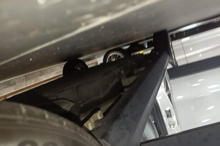 Used Leapmotor T03 2022 Star Diamond Edition Right Side Sill