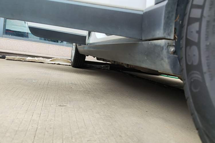 Used Leapmotor T03 2022 Crystal Edition Right Side Sill