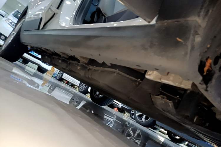 Used Leapmotor T03 2022 Crystal Edition Right Side Sill