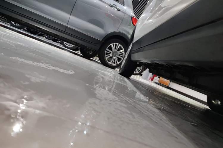 Used Leapmotor T03 2022 Crystal Edition Right Side Sill