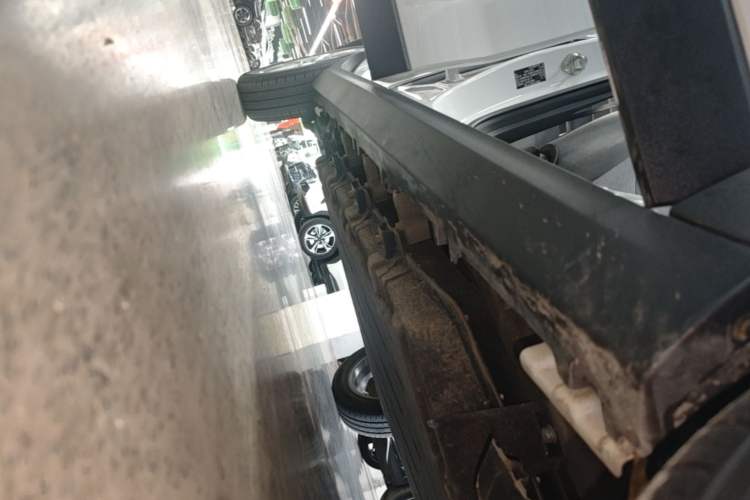 Used Leapmotor T03 2022 Agate Edition Right Side Sill