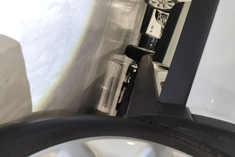 Used Leapmotor T03 2022 Glazed Edition Right Side Sill