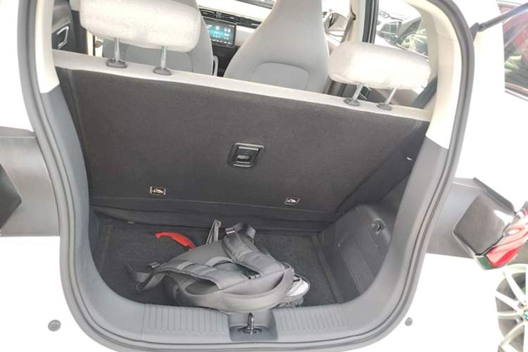 Used Leapmotor T03 2022 Crystal Edition Trunk