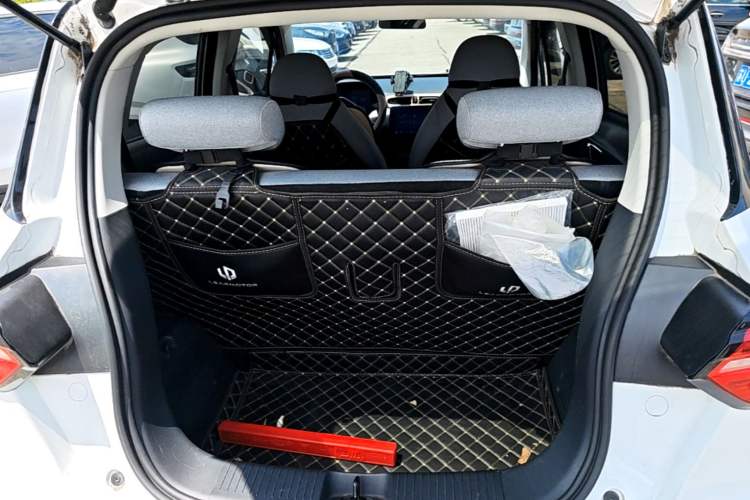 Used Leapmotor T03 2022 Crystal Edition Trunk
