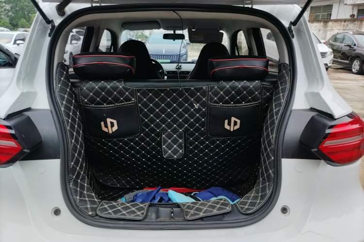 Used Leapmotor T03 2022 Crystal Edition Trunk