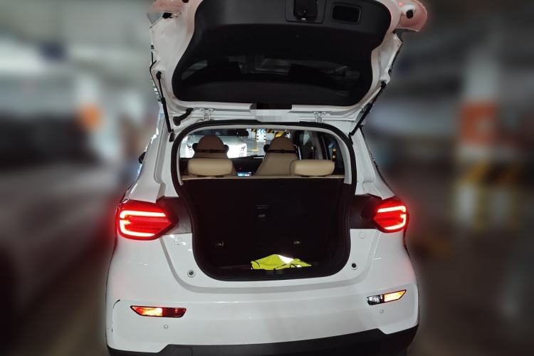 Used Leapmotor T03 2022 Crystal Edition Trunk