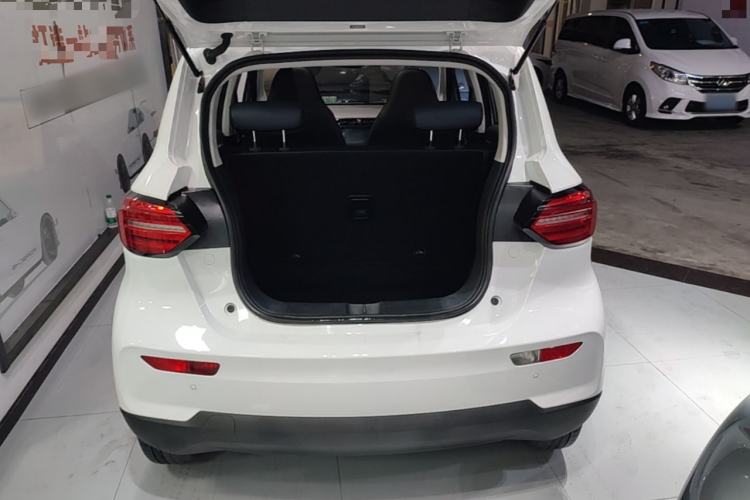 Used Leapmotor T03 2022 Crystal Edition Trunk