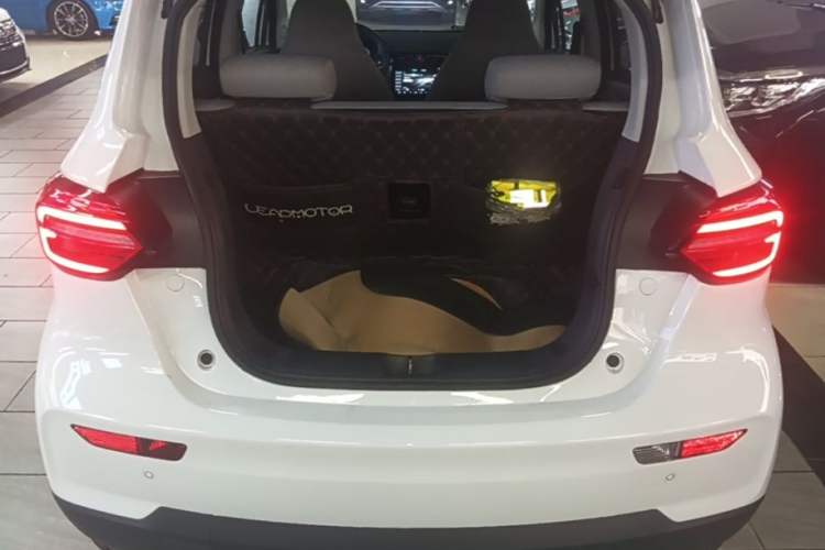 Used Leapmotor T03 2022 Crystal Edition Trunk