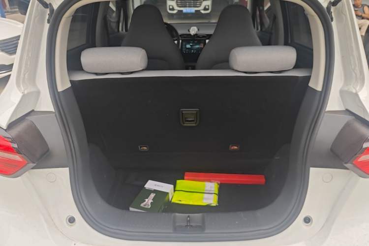Used Leapmotor T03 2022 Crystal Edition Trunk