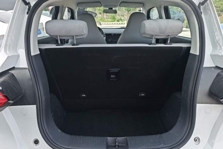 Used Leapmotor T03 2022 Crystal Edition Trunk