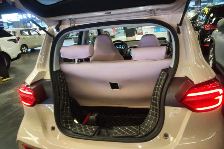 Used Leapmotor T03 2022 Amber Edition Trunk