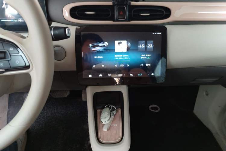 Used Leapmotor T03 2023 200 Lite Edition Audio And AC Panel