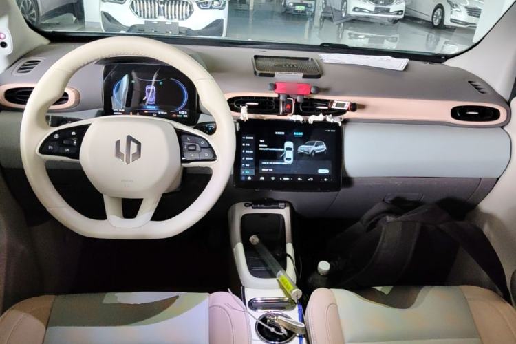 Used Leapmotor T03 2023 403 Smart Edition Center Console