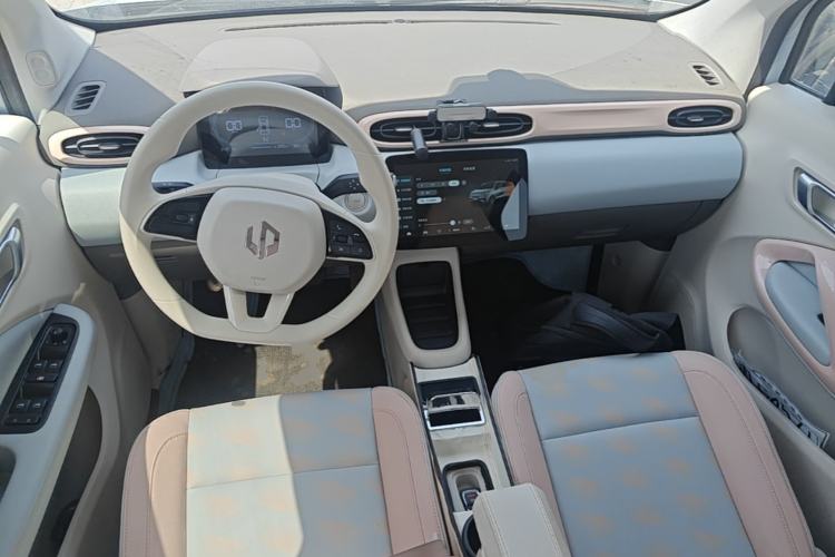 Used Leapmotor T03 2023 310 Lite Edition Center Console