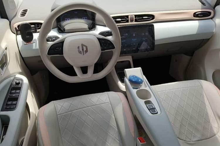 Used Leapmotor T03 2023 310 Lite Edition Center Console