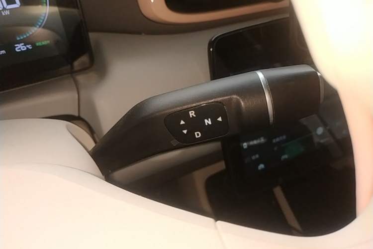 Used Leapmotor T03 2023 310 Lite Edition Gear Lever
