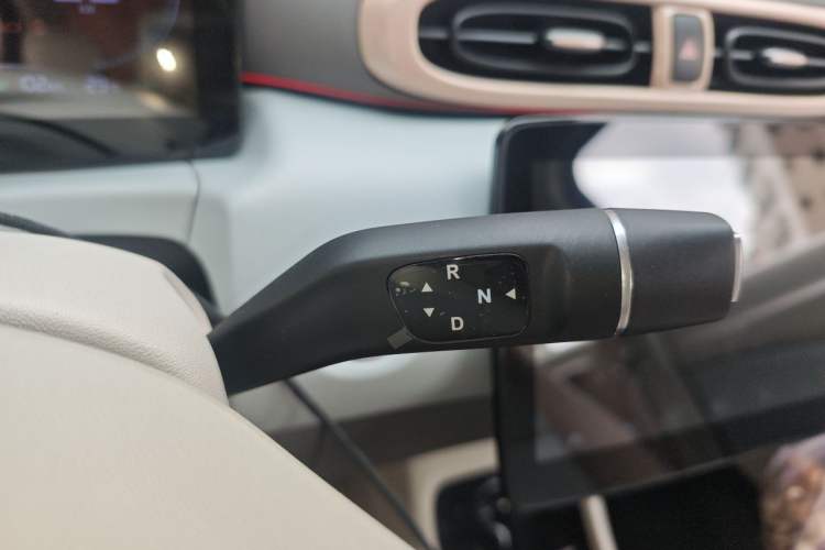 Used Leapmotor T03 2023 310 Lite Edition Gear Lever