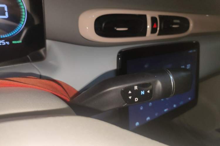 Used Leapmotor T03 2023 310 Lite Edition Gear Lever
