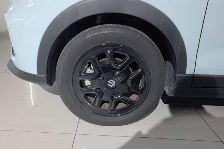 Used Leapmotor T03 2023 310 Lite Edition Left Front Wheel Hub