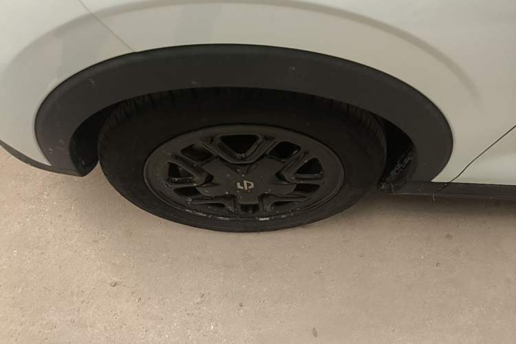 Used Leapmotor T03 2023 310 Lite Edition Left Front Wheel Hub