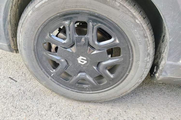 Used Leapmotor T03 2023 310 Lite Edition Left Front Wheel Hub