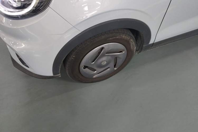 Used Leapmotor T03 2023 200 Lite Edition Left Front Wheel Hub
