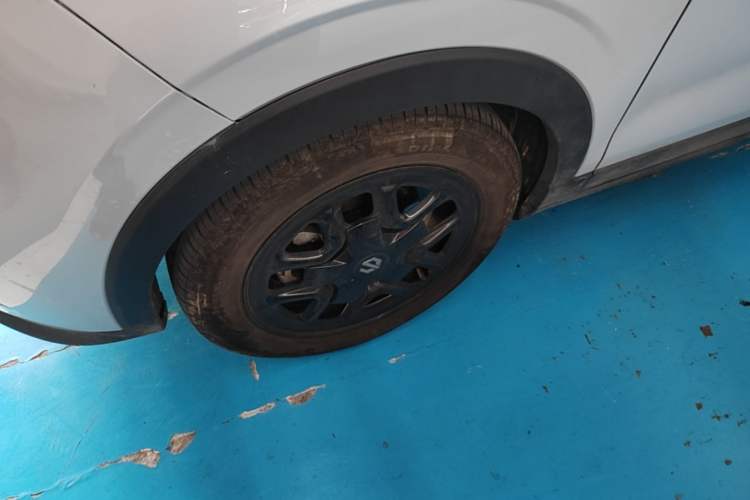 Used Leapmotor T03 2023 310 Lite Edition Left Front Wheel Hub