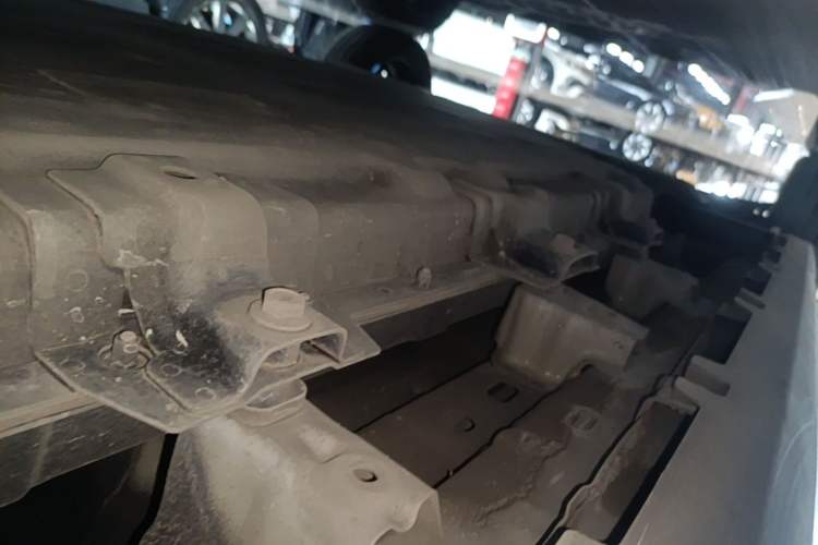Used Leapmotor T03 2023 403 Lite Edition Left Side Sill
