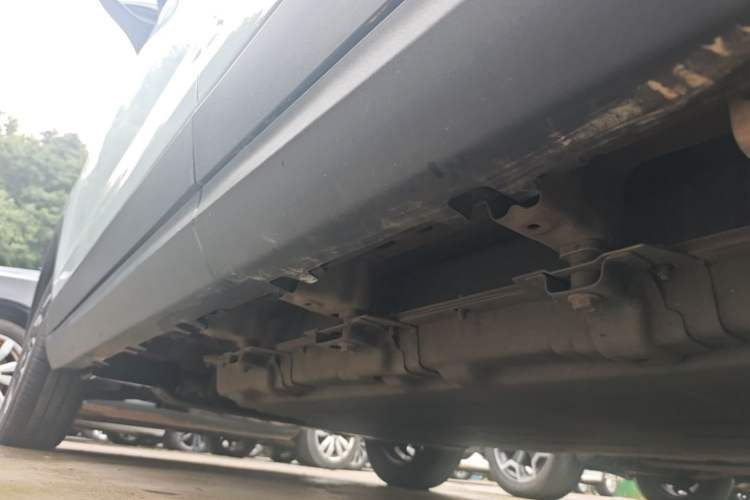 Used Leapmotor T03 2023 310 Lite Edition Left Side Sill