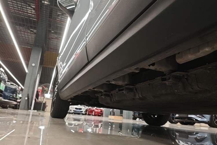 Used Leapmotor T03 2023 310 Lite Edition Left Side Sill