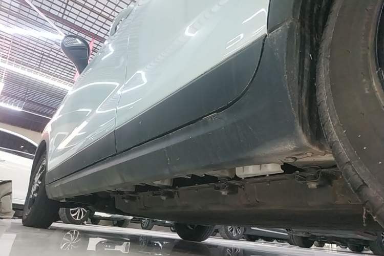Used Leapmotor T03 2023 403 Smart Edition Left Side Sill