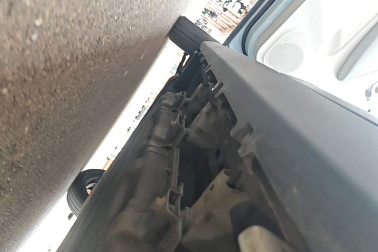 Used Leapmotor T03 2023 310 Lite Edition Left Side Sill