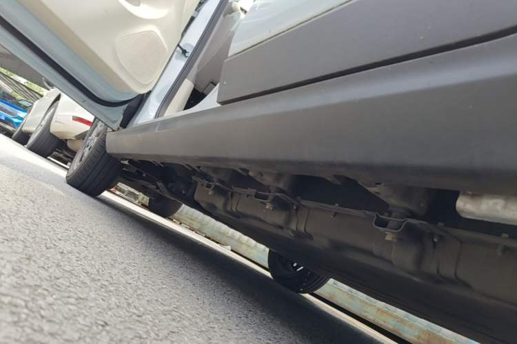 Used Leapmotor T03 2023 310 Lite Edition Left Side Sill