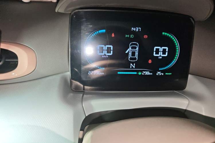 Used Leapmotor T03 2023 310 Lite Edition Odometer Close Up