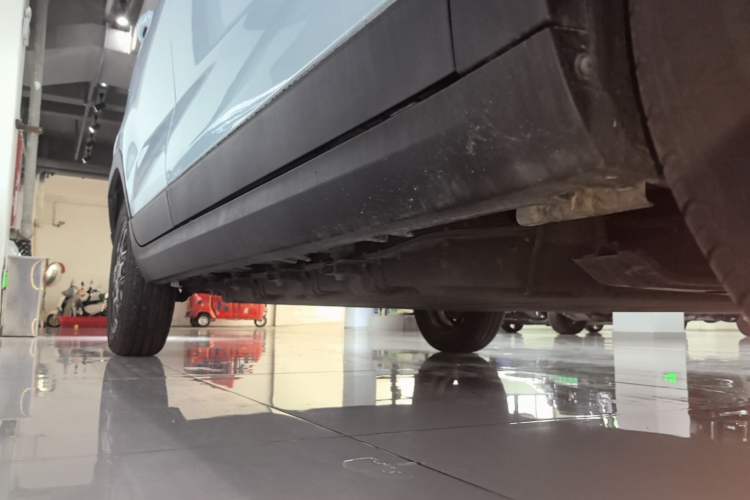 Used Leapmotor T03 2023 310 Lite Edition Right Side Sill