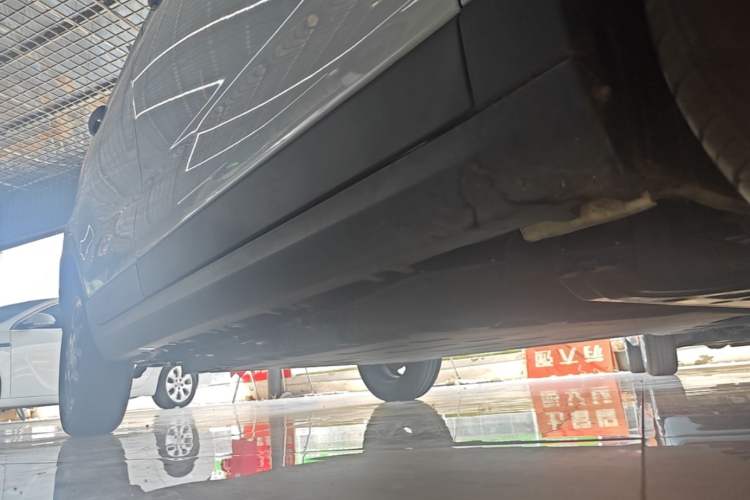 Used Leapmotor T03 2023 310 Lite Edition Right Side Sill