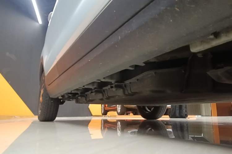 Used Leapmotor T03 2023 310 Lite Edition Right Side Sill