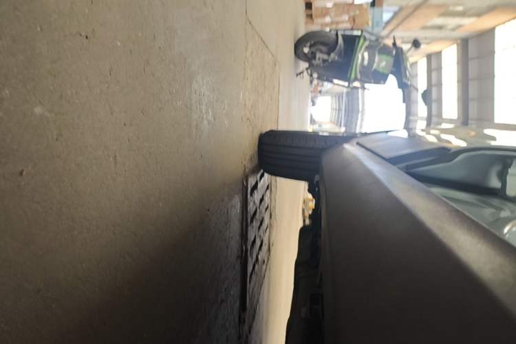 Used Leapmotor T03 2023 310 Lite Edition Right Side Sill