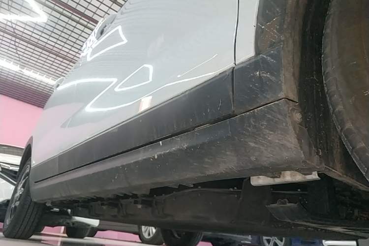 Used Leapmotor T03 2023 403 Smart Edition Right Side Sill