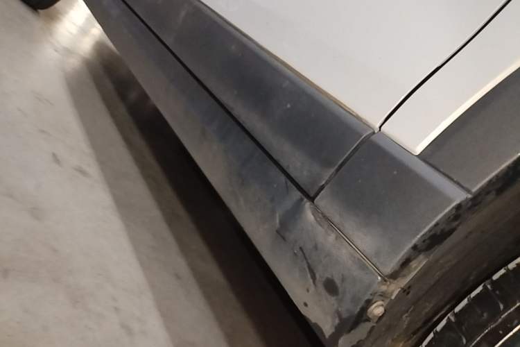Used Leapmotor T03 2023 403 Lite Edition Right Side Sill